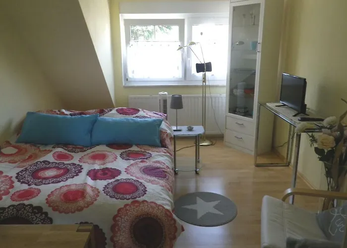 Ferienzimmer Bella Casa 比伯斯海姆